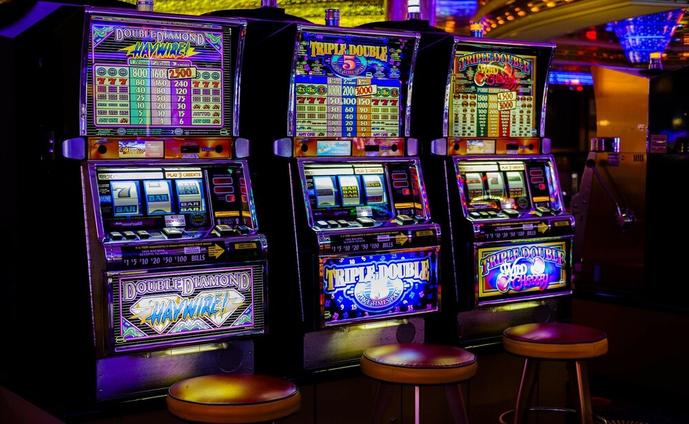 How And Where To Buy A Real Slot Machine?